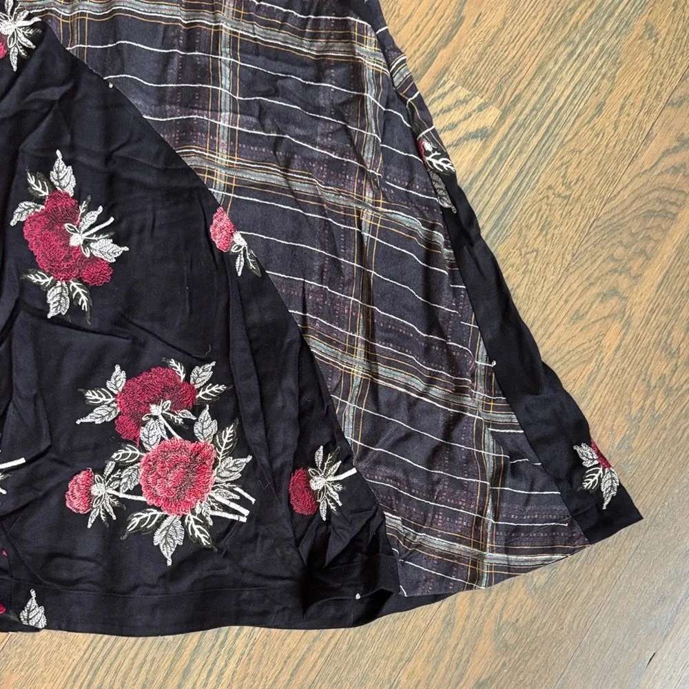 Maeve Black and Red Floral Plaid Midi Dress - Picture 3 of 9